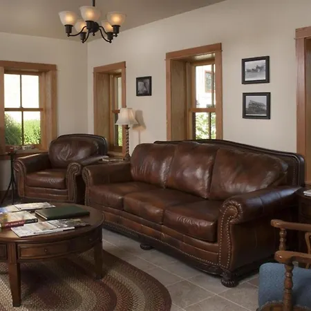Lake Orchard Farm Retreat-2